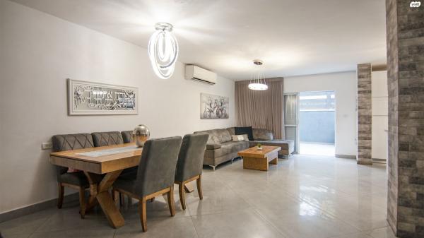 רחבת מבצע ארז 13 (שכונה ו)