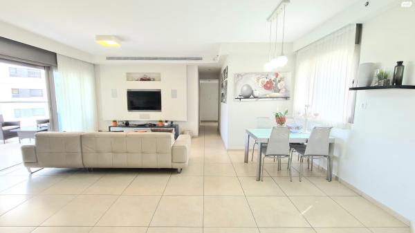 מבצע דקל 15 (נווה גן)