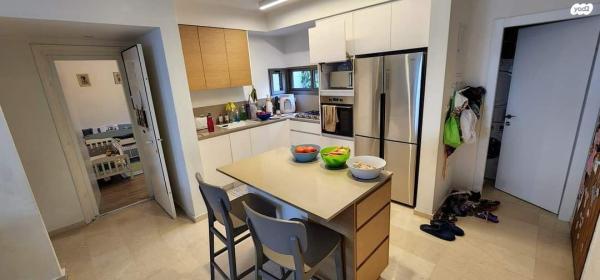 אלכסנדר סשה ארגוב 21 (המשתלה)