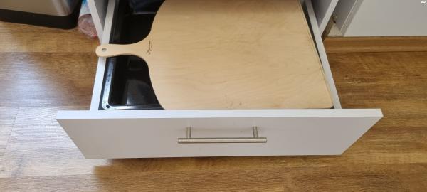 ארונית לבנה לכיריים ותנור כמו