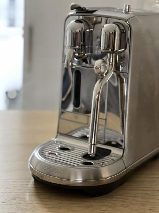 מכונת קפה Nespresso Creatista Plus