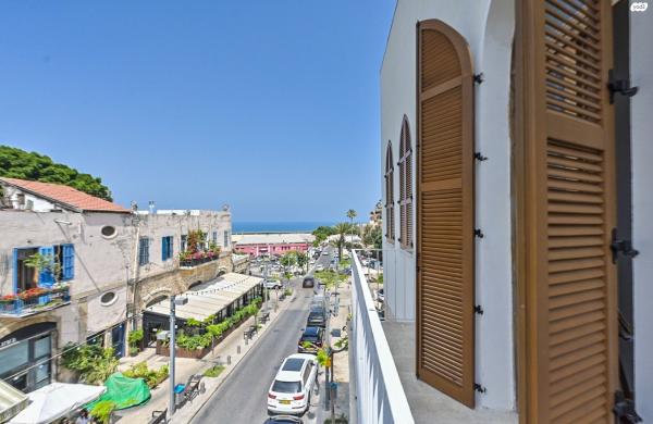 לואי פסטר 4 (נמל יפו)