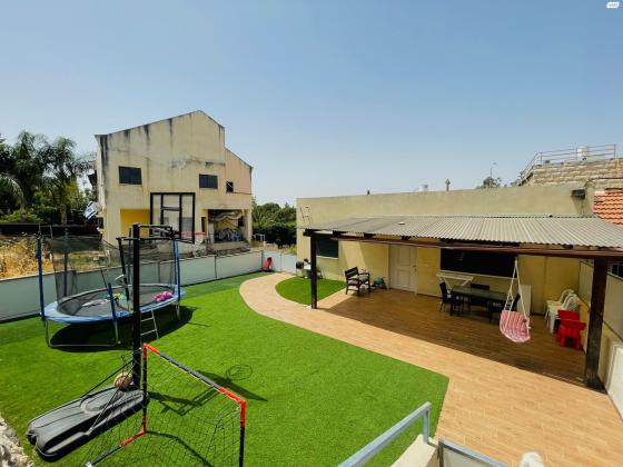 קוממיות (גבעת המורה)