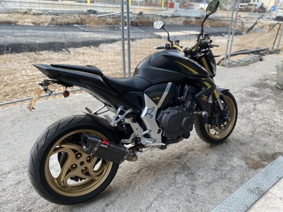 הונדה CB1000R (2015)