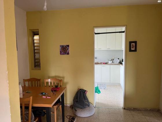 נחמיה 17 (מרכז)