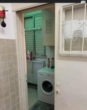 חצור 17 (יד לבנים)