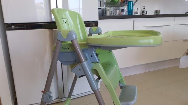 כסא אוכל מתכוונן של חברת פג פרגו