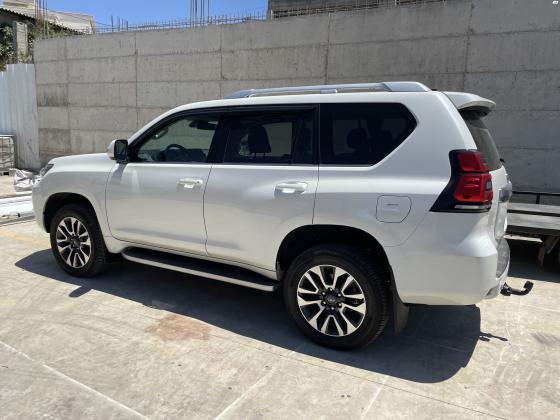 טויוטה לנד קרוזר ארוך (2022)