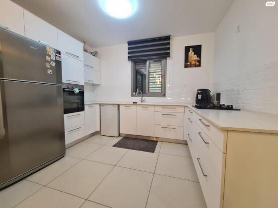 הנרייטה סאלד 6