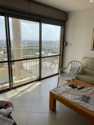 נתן אלבז 1 (נוה אליעזר)