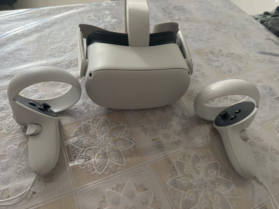 משקפי מציאות מדומה, חברת oculus quest 2