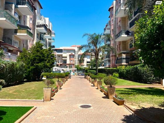 דרך מרדכי בשיסט (נווה עמית)