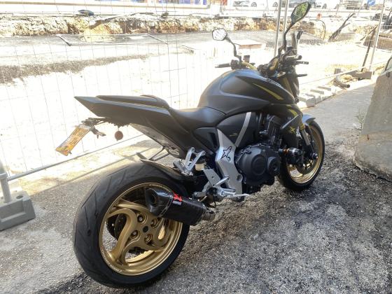 הונדה CB1000R (2015)