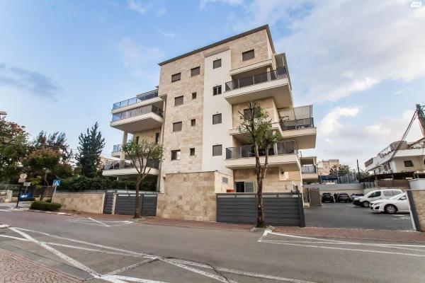 פרישמן 18 (אברמסקי)