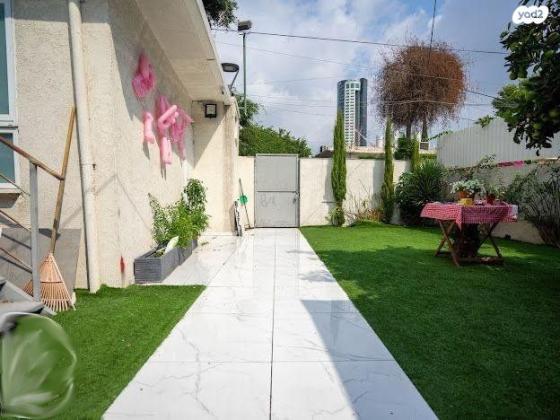 מרדכי אנילביץ' 21 (יד אליהו)