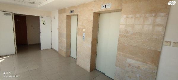 אביה השופט (שכונה ד)