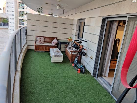 ונגרובר 5 (אם המושבות)