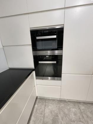 מטבח צבע בתנור לבן ,