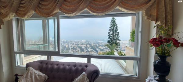 שניים בנובמבר 2 (כרמל צפוני)