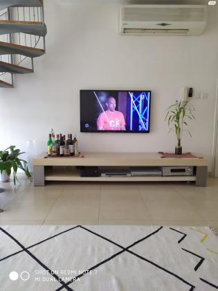 שטיח צמר מלא מעוצב הכולל