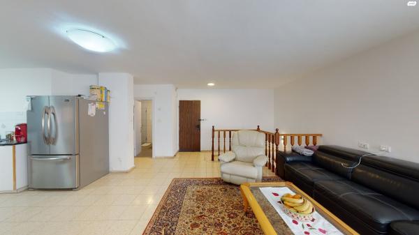 אבשלום חביב 32 (תלפיות מזרח)