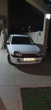 פורד פיאסטה (2002)