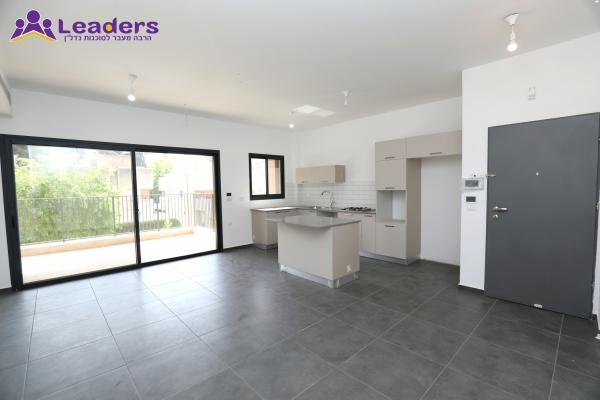 בן יהודה (הרצליה הצעירה)