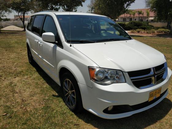 דודג' גראנד קראוון (2018)