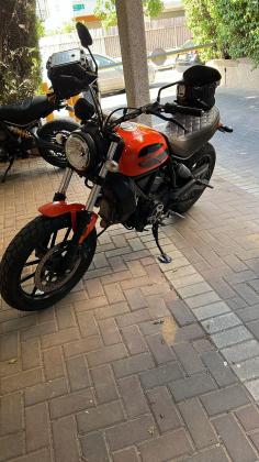 דוקאטי סקרמבלר 400 (2016)