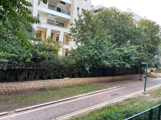 אהרון בקר 9 (תל ברוך צפון)