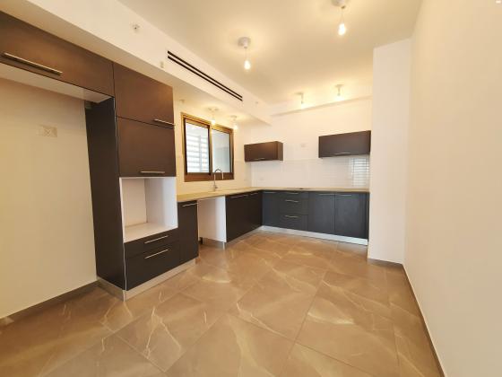 הרב קוק 56 (מרכז העיר)