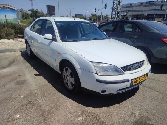 פורד מונדאו (2002)