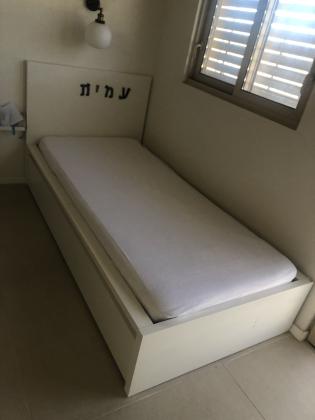 מיטת איקאה MALM לבנה בגודל