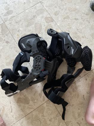 מגני ברכיים ברייסים היו בשימוש