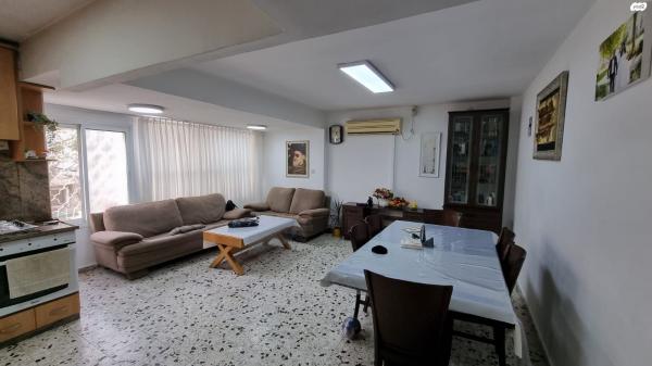 יוסף טרומפלדור (אושיות)