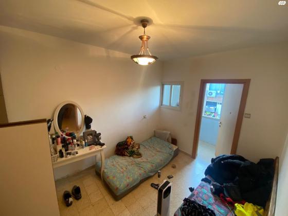 שמחה הולצברג 22