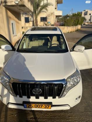 טויוטה לנד קרוזר קצר (2016)