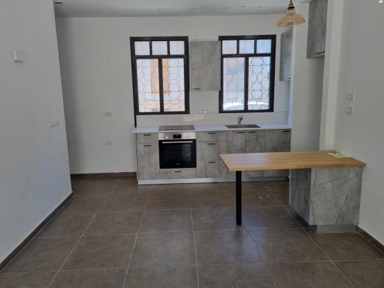 אבן סינא 41 (עג'מי)