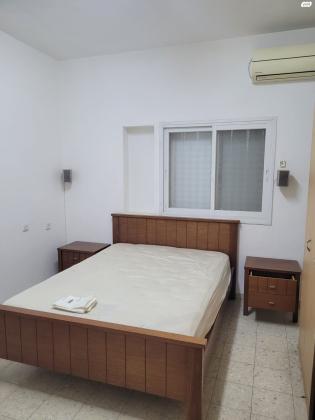 הרב עוזיאל 16 (מוצקין הותיקה)