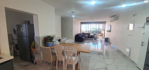 שער האריות 8 (הקריה)