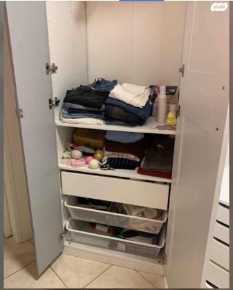 ארון IKEA שתי דלתות