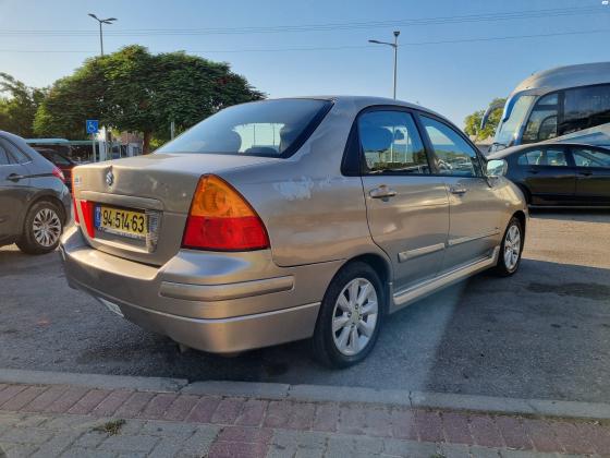 סוזוקי ליאנה (2008)