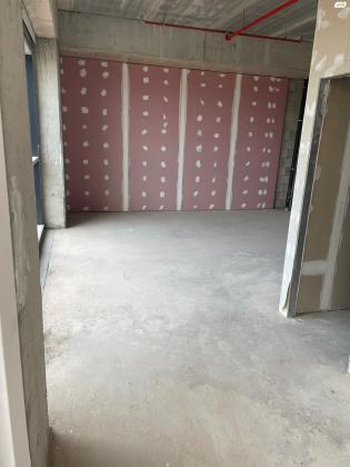 פאול גרונינגר 4 (מב"ת מערב)