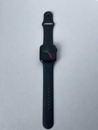 למכירה שעון של חברת אפל