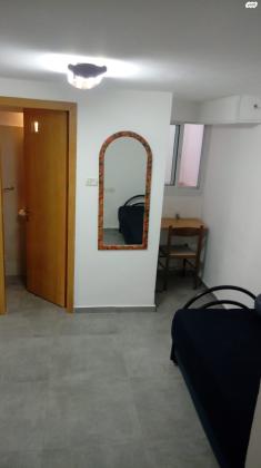 איסר נתנזון 1 (פסגת זאב מזרח)