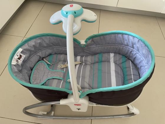 טרמפולינה של טייני לאב בצבע