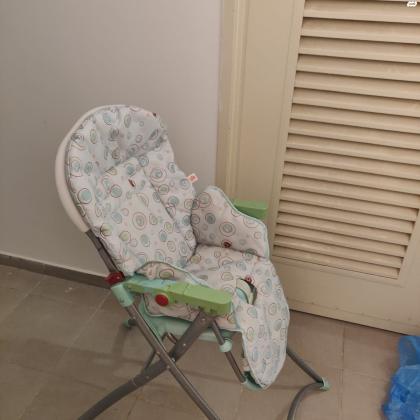 כיסא אוכל במצב שמור כסא לאוכל