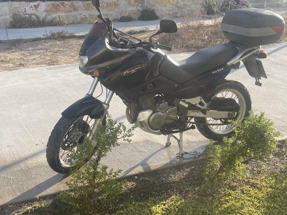 סוזוקי פריווינד XF650 (1999)