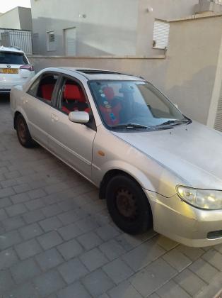 מאזדה 323 לאנטיס (2002)