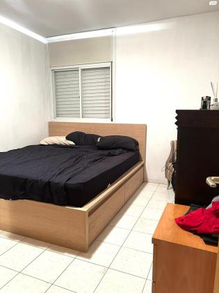 בושם 95 (לבנה)